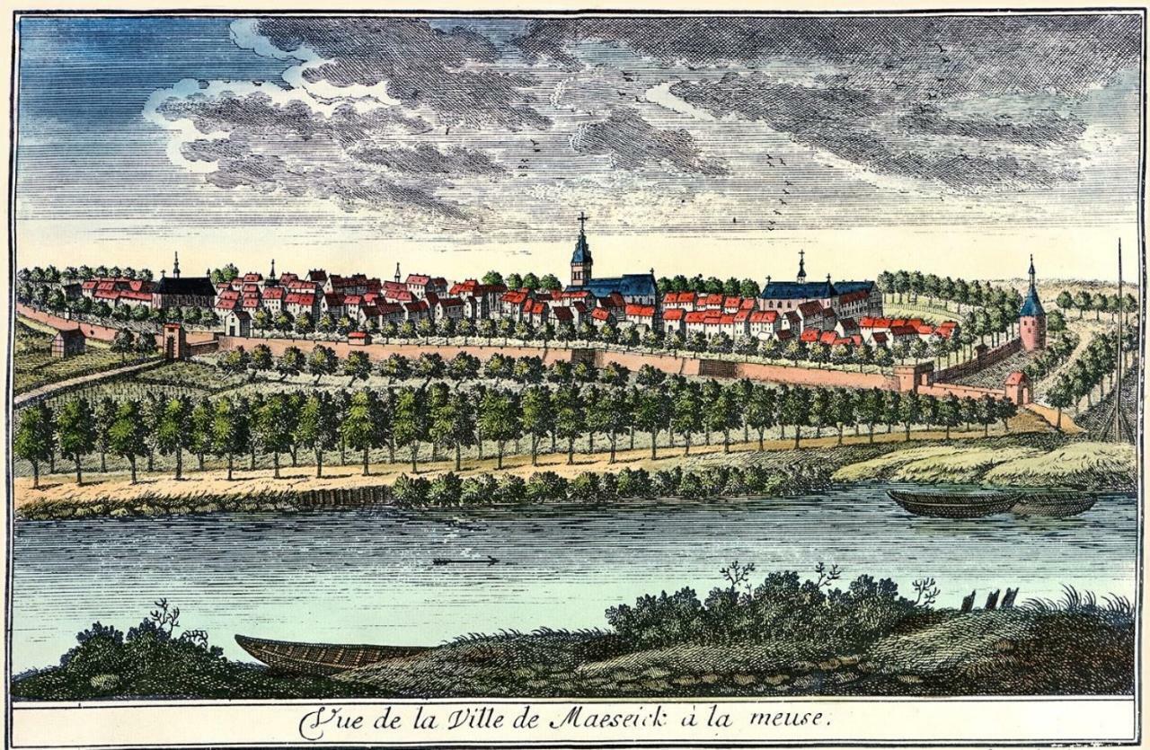 Villa Mooi Maasland Maaseik Exterior photo
